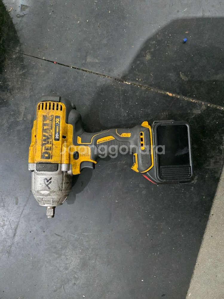 디월트 하이토크 충전 임팩 팝니다.--1