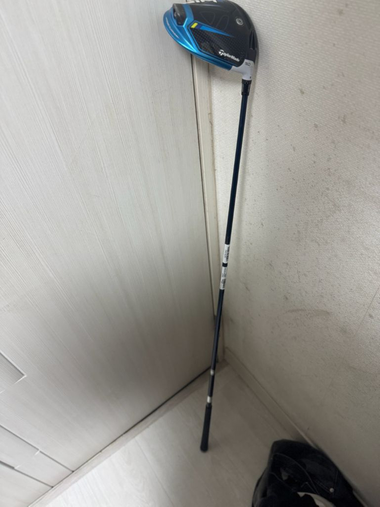 테일러메이드 SIM2 드라이버 이미지