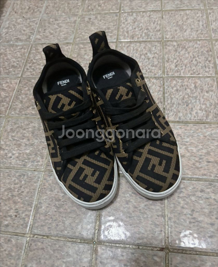 정품 풀박 펜디 FF 스니커즈 38사이즈--2