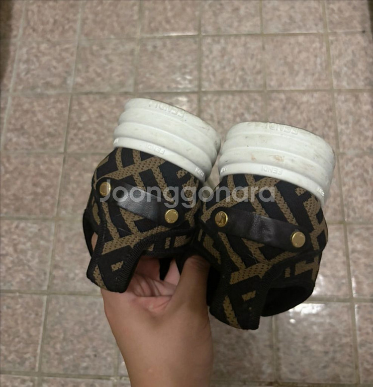 정품 풀박 펜디 FF 스니커즈 38사이즈--4