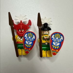 올드레고 카카와키 피규어+창+방패 x2 판매