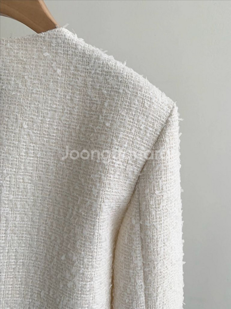 우유아이보리 트위드자켓--1