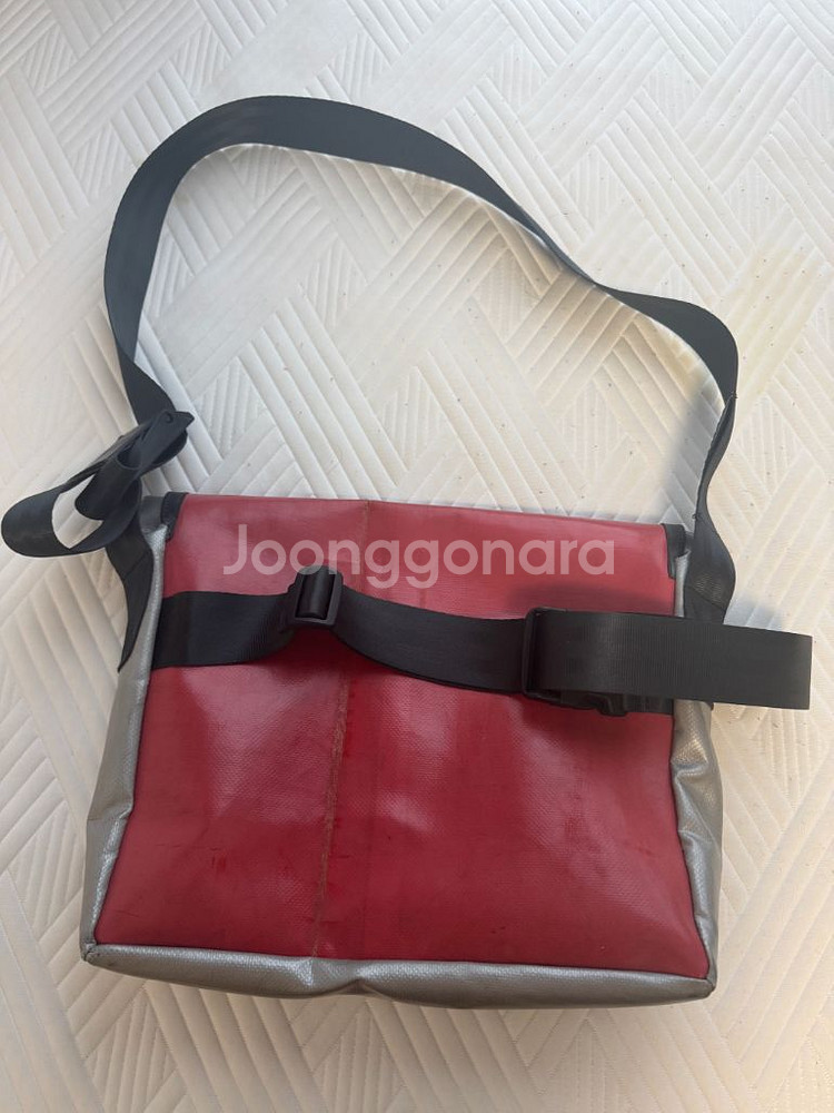 프라이탁 메신저백 덱스터--1