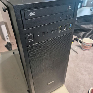 PC 케이스 상태좋고 + 파워 500W 작동잘됩니다