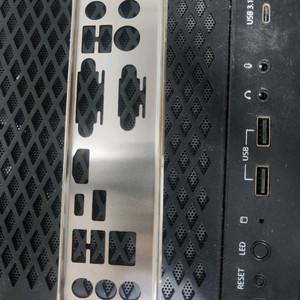 에즈락 z390 pro 4 백패널,io 쉴드