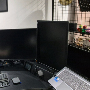 벤큐 24인치 144hz 모니터 팝니다