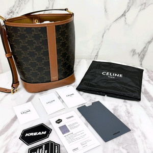 셀린느 트리오페 버킷백 스몰 새상품급