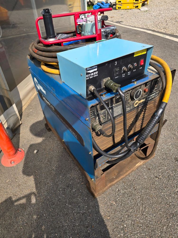 [판매] 미국밀러 델타 451 CO2용접기 중고용접기--1