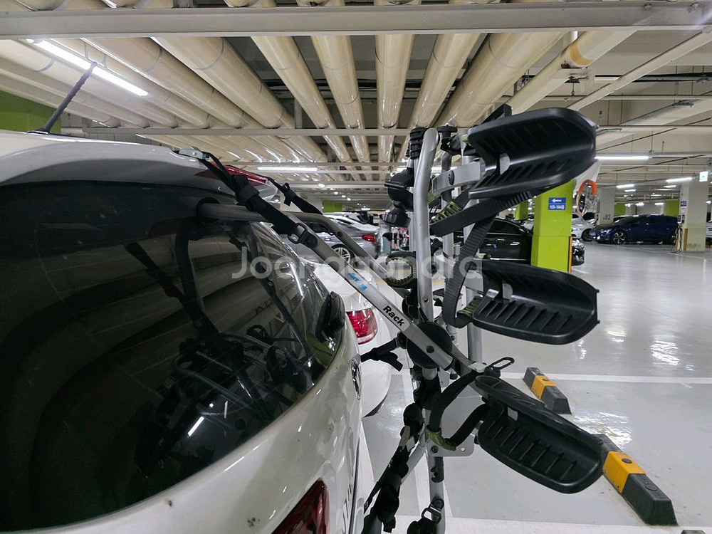 버즈랙 3대용 후미 자전거 캐리어 25만원--1