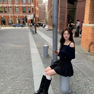 베르니마켓 소버샵 muse 뮤즈 오프숄더 니트 네이비