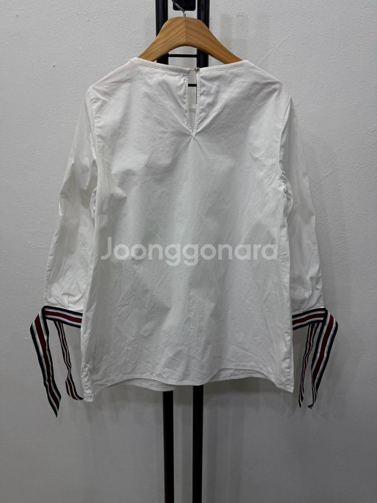 정품) 테드베이커 여성 스트라이프 리본 디테일 블라우스--4