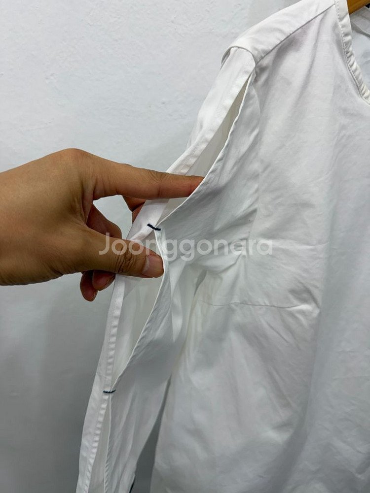 정품) 테드베이커 여성 스트라이프 리본 디테일 블라우스--2