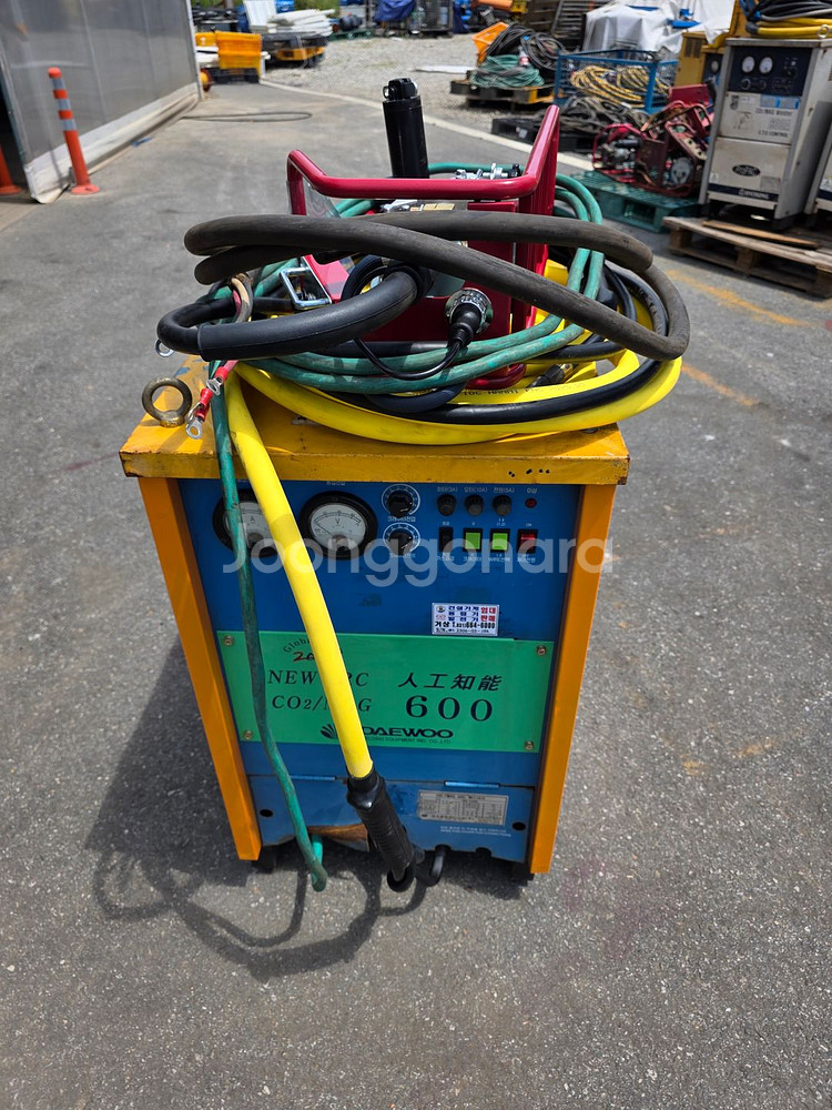 대우 SCR CO2용접기 600A 중고용접기--1