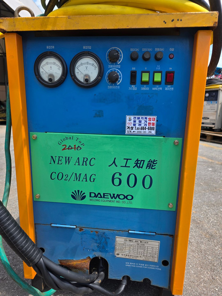 대우 SCR CO2용접기 600A 중고용접기--2