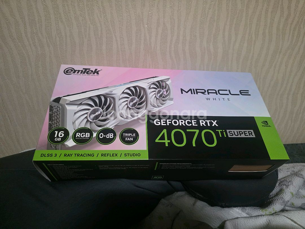 4070 Ti SUPER--0