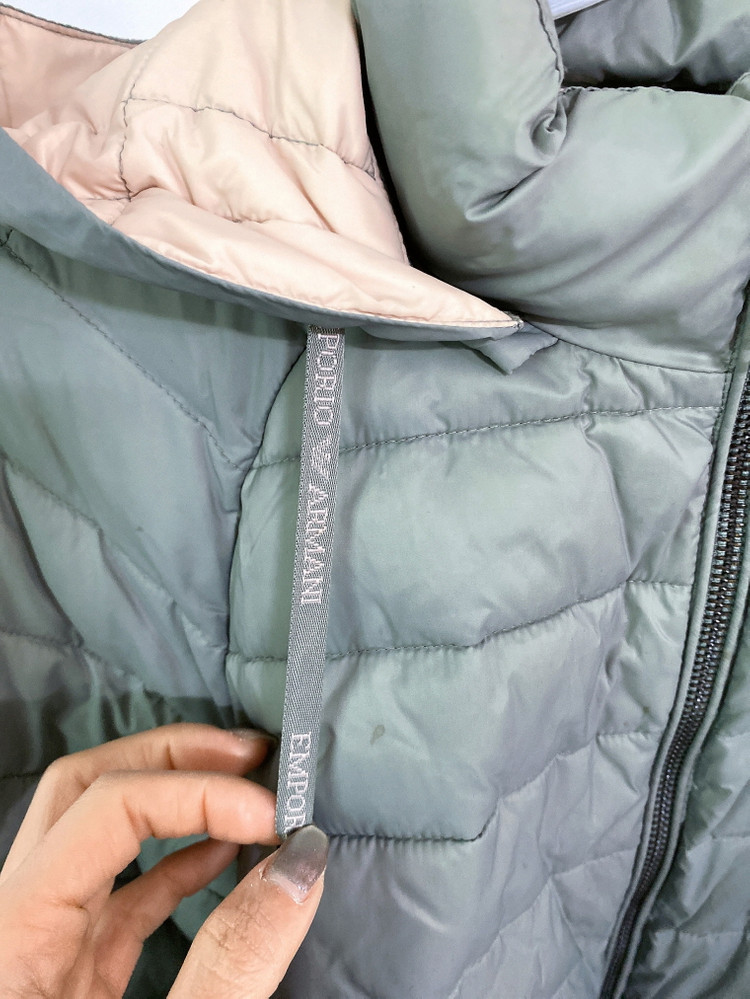 (여성85~90)엠포리오아르마니벨티드후드경량하프패딩--2