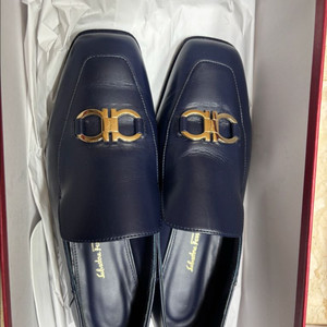 페라가모 로퍼 240