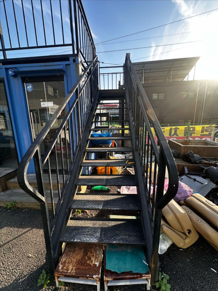 테라스있는 컨테이너 사무실 두동 판매합니다.--3