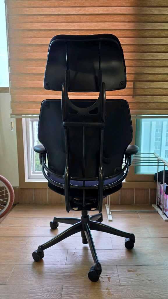 휴먼스케일 프리덤 페브릭 의자 판매합니다--3