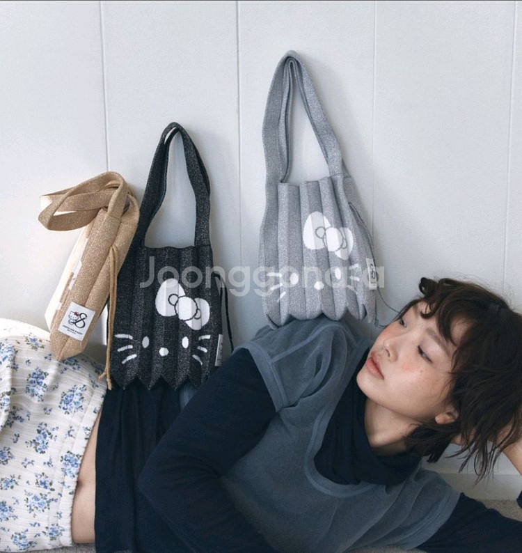 조셉앤스테이시 니트백 스몰 헬로키티 스태리 플래티넘--5