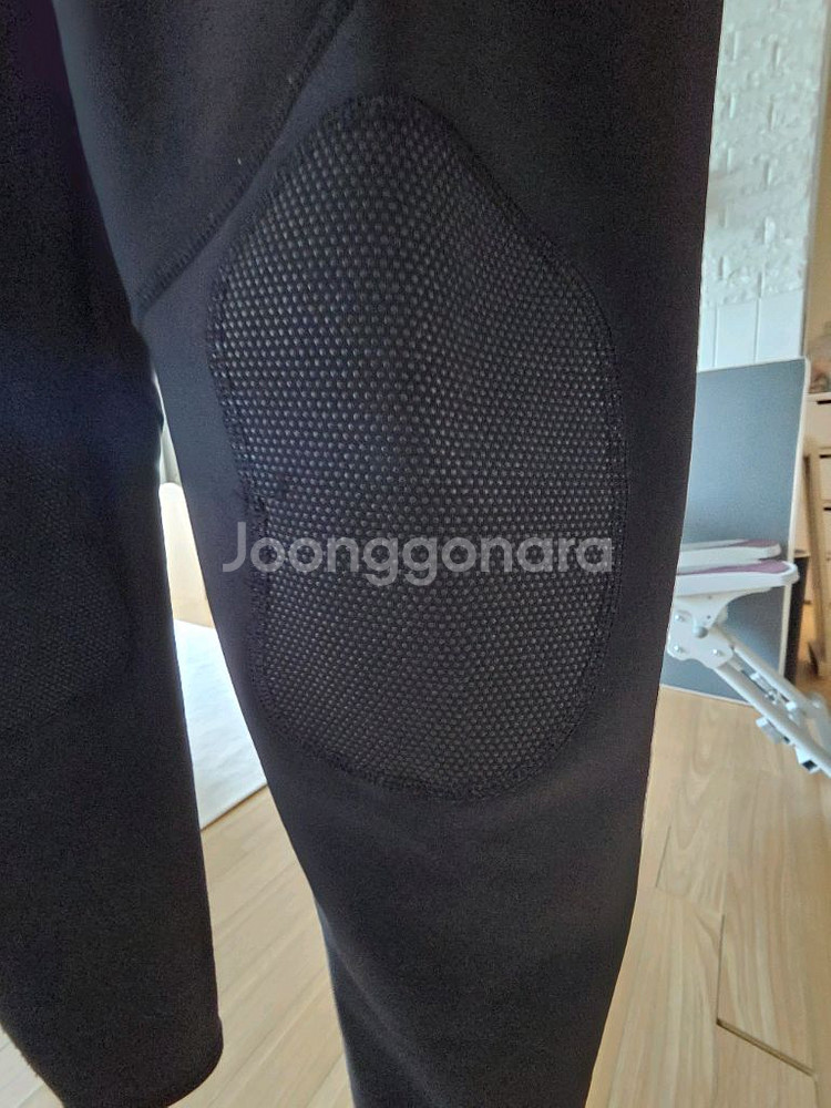 포스엘리먼트 써모클라인 남성 전신 M사이즈 판매합니다.--1