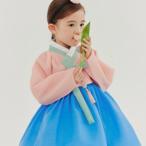 봄빛한복 하늬3호(한복,머리띠, 노리개, 브로치포함)