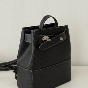 2회 착용 / 디옵튼 툴리백 블랙스티치