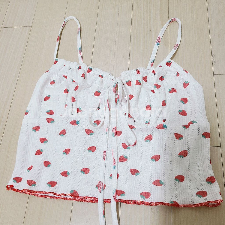 여성 프리사이즈 (새상품) 귀여운 딸기 끈나시 파자마--0
