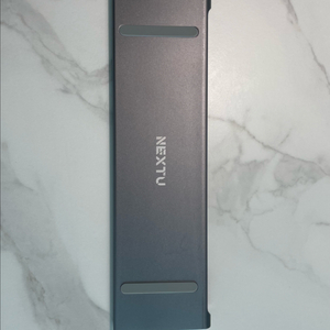 넥스트유 13 in USB-C 멀티포트 노트북 도킹