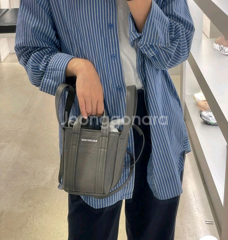 정품.발렌시아가 미니백--0