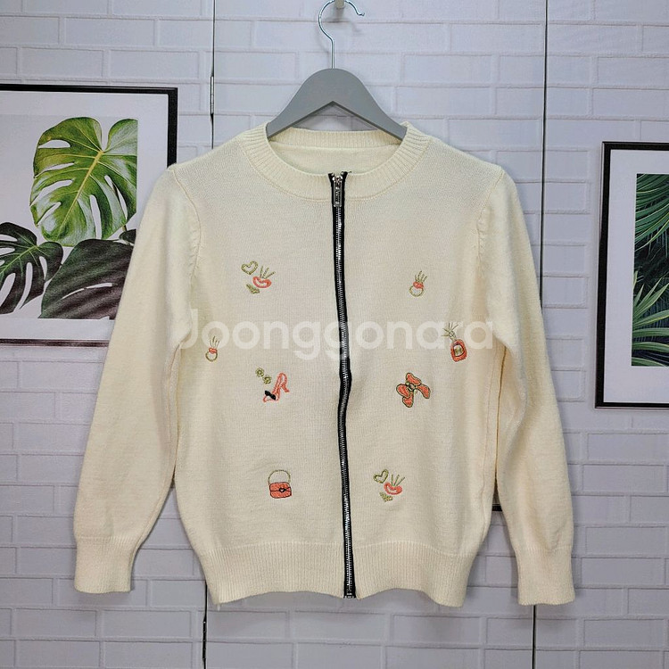 on&on 온앤온 니트 집업 자수 집업 가디건 55--0