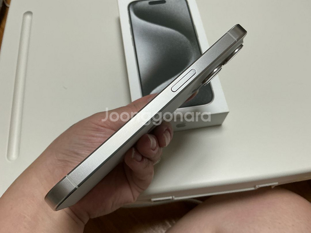 아이폰 15프로 256G 실버 S급--9