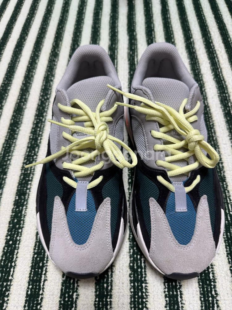 아디다스 이지 부스트 700 웨이브 러너 솔리드 그레이--0