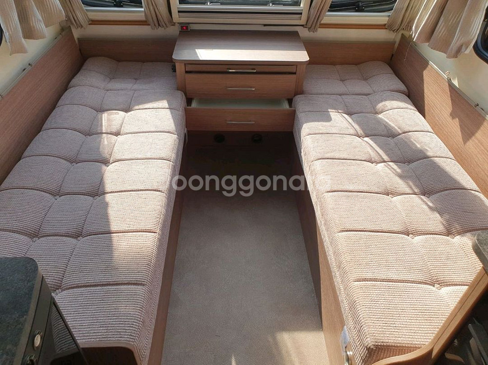 카라반 베일리 피닉스 420--1