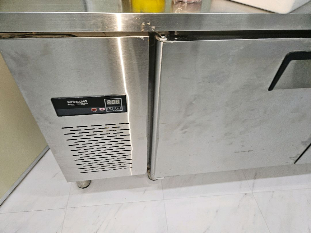 우성 1800 테이블냉장고--1