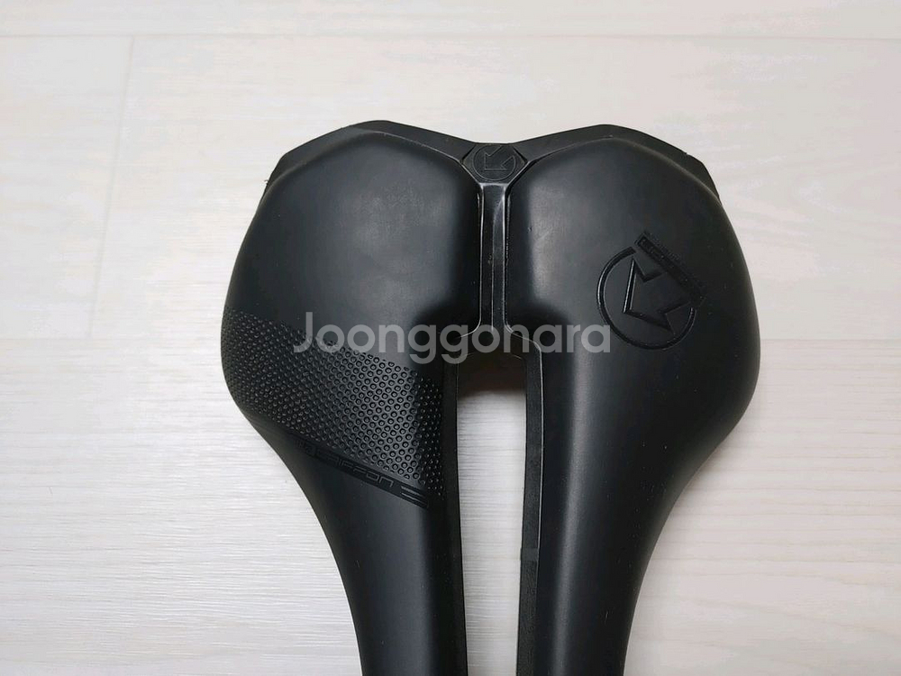 시마노 프로 그리폰 안장 152미리 판매합니다.--3