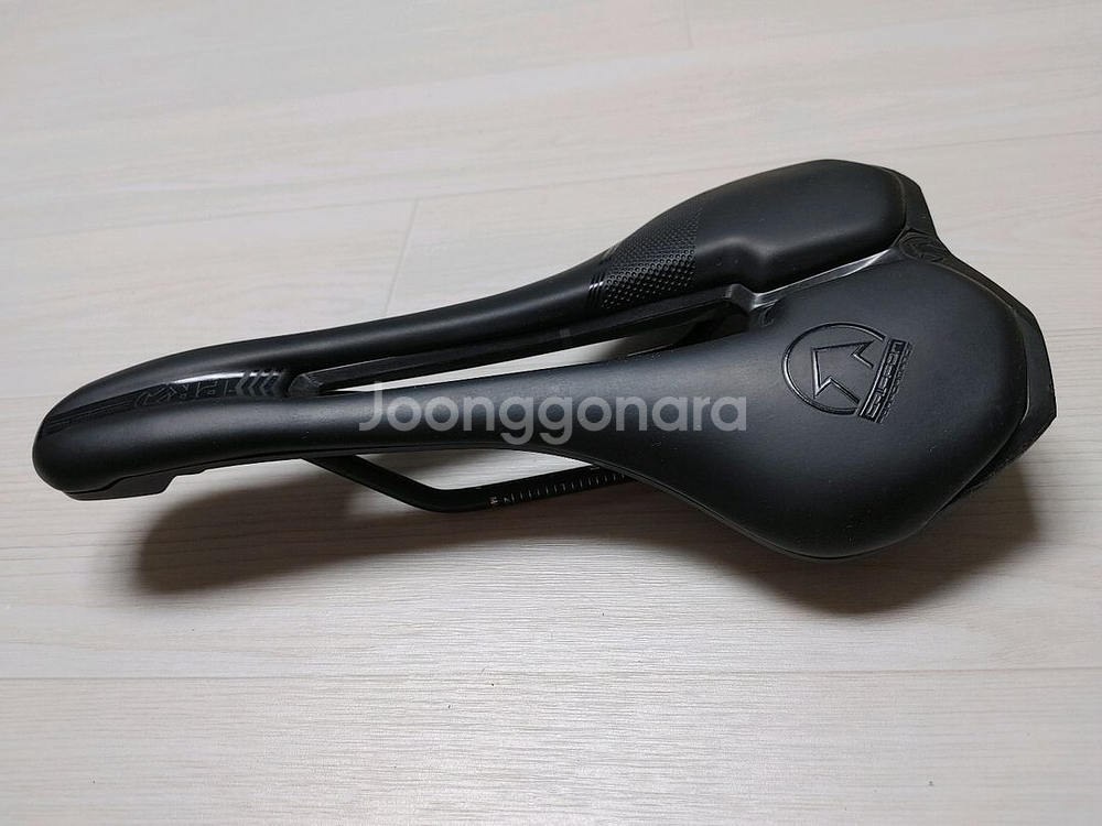 시마노 프로 그리폰 안장 152미리 판매합니다.--4