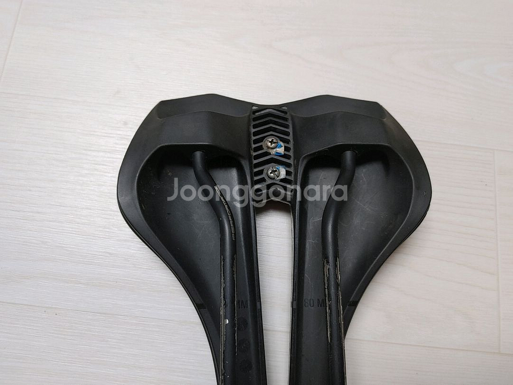 시마노 프로 그리폰 안장 152미리 판매합니다.--7