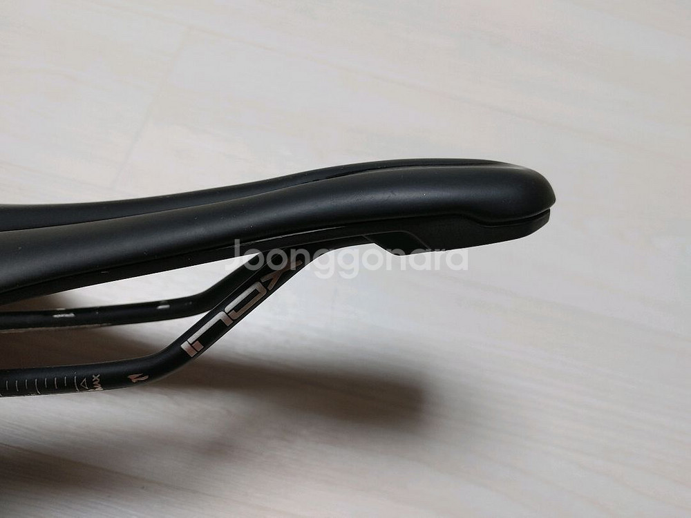 시마노 프로 그리폰 안장 152미리 판매합니다.--8