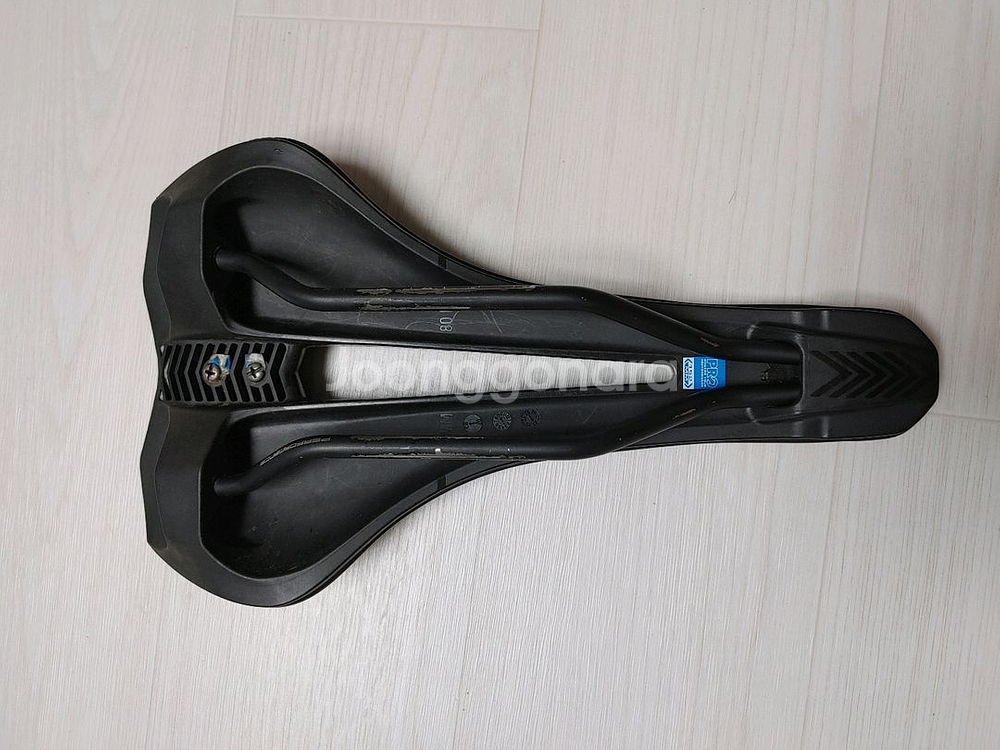 시마노 프로 그리폰 안장 152미리 판매합니다.--9