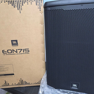 JBL스피커 EON715 판매합니다 (앱 안심상품)