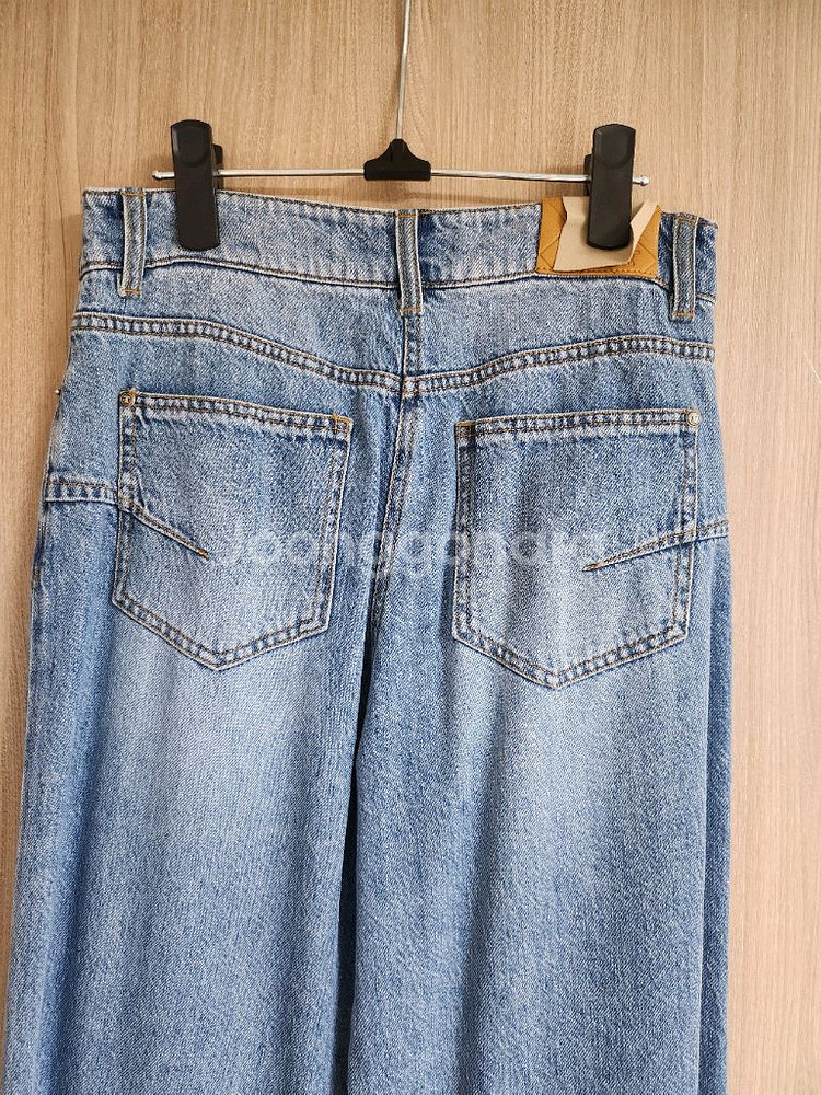 타임 워시드 부츠컷 데님--4