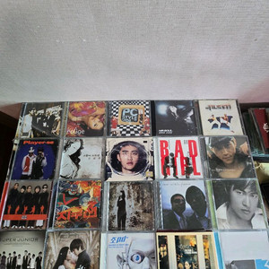 90년대 국산가요 CD 개당 5천원입니다 ^^
