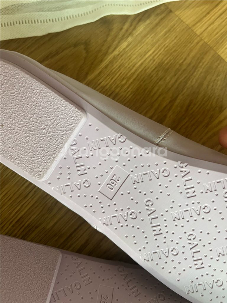 꺌랑 발레리나 플랫 슈즈 260팔아요!--2