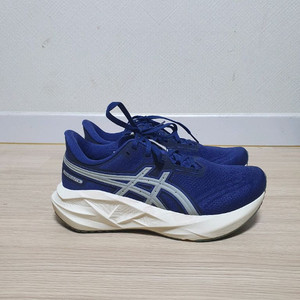 아식스 노바블라스트 5 ATC 블루 런닝화 260