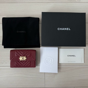 샤넬 보이플랩 반지갑