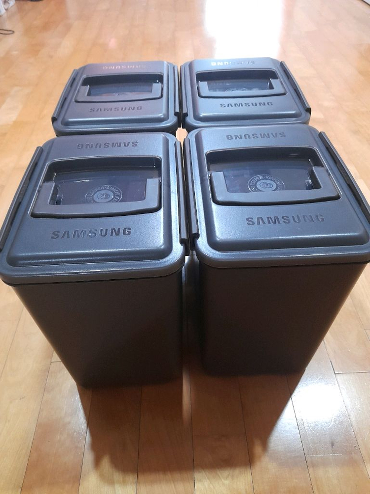 삼성 김치냉장고 11.5리터 김치통4개 새상품--1