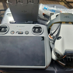 DJI Mini 4 프로 플라이모어콤보