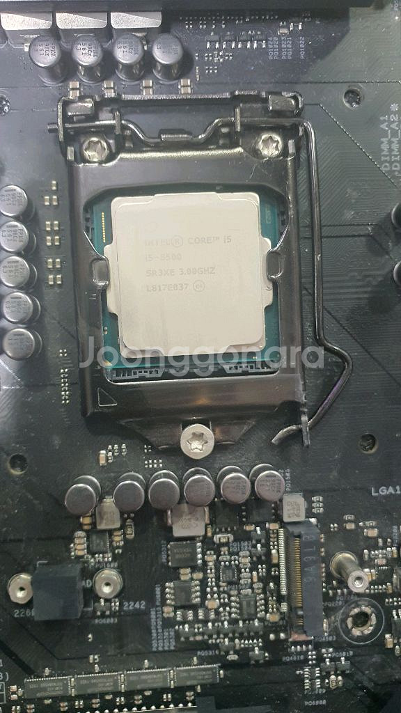 ASUS MAXIMUS XI z390. i5 8500--6