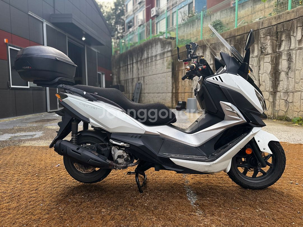 SYM 크루심125 21년식 3만km 판매합니다.--3